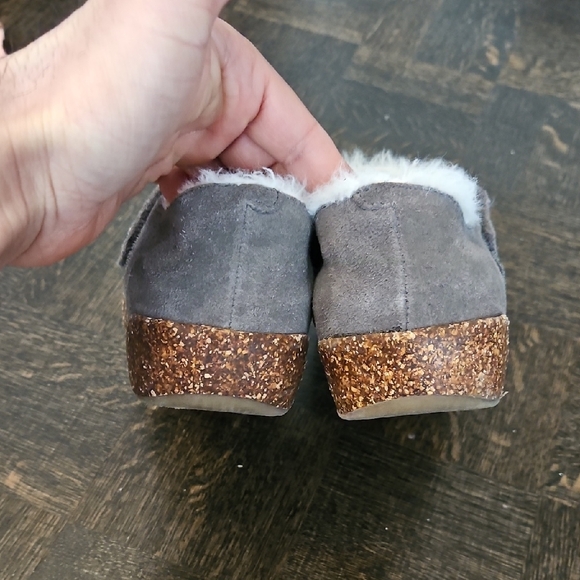 Clogs with Faux Fur Lining - Picture 6 of 6